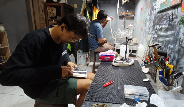 Met’s Clean, Solusi Reparasi Sepatu Rusak di Jepara, Biaya Mulai Rp40&nbsp;Ribu