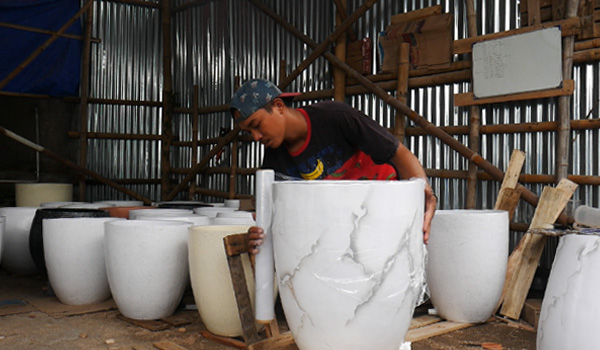 Bak Mandi Buatan Sukram Diklaim Tahan 20 Tahun, Pembeli hingga Luar&nbsp;Jawa