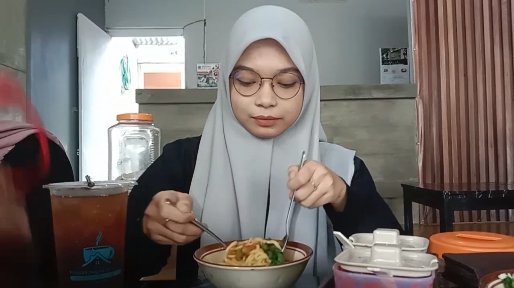 Menikmati Sedapnya Mi Ayam Sunda Si Teteh, Paduan Rasa Lokal Pati Bikin Tambah&nbsp;Enak