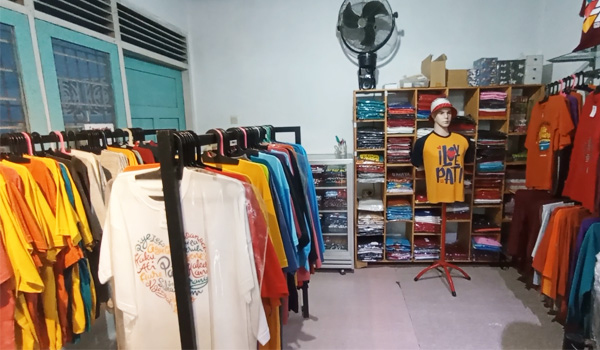 Pati Oblong, Kaus Unik Khas Pati yang Cocok untuk Oleh-Oleh&nbsp;Pemudik