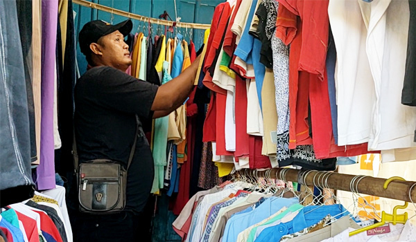 Laris Manis, Local Thriftshop Jadi Jujugan Petani Cari Pakaian Murah