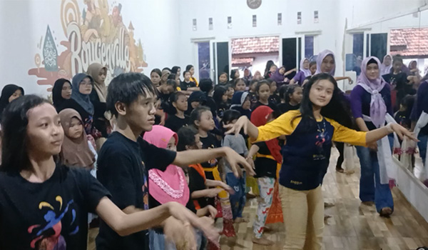 Sanggar Tari Bougenville Hanya Bayar Pendaftaran Rp100 Ribu, Muridnya Kini 200 Anak
