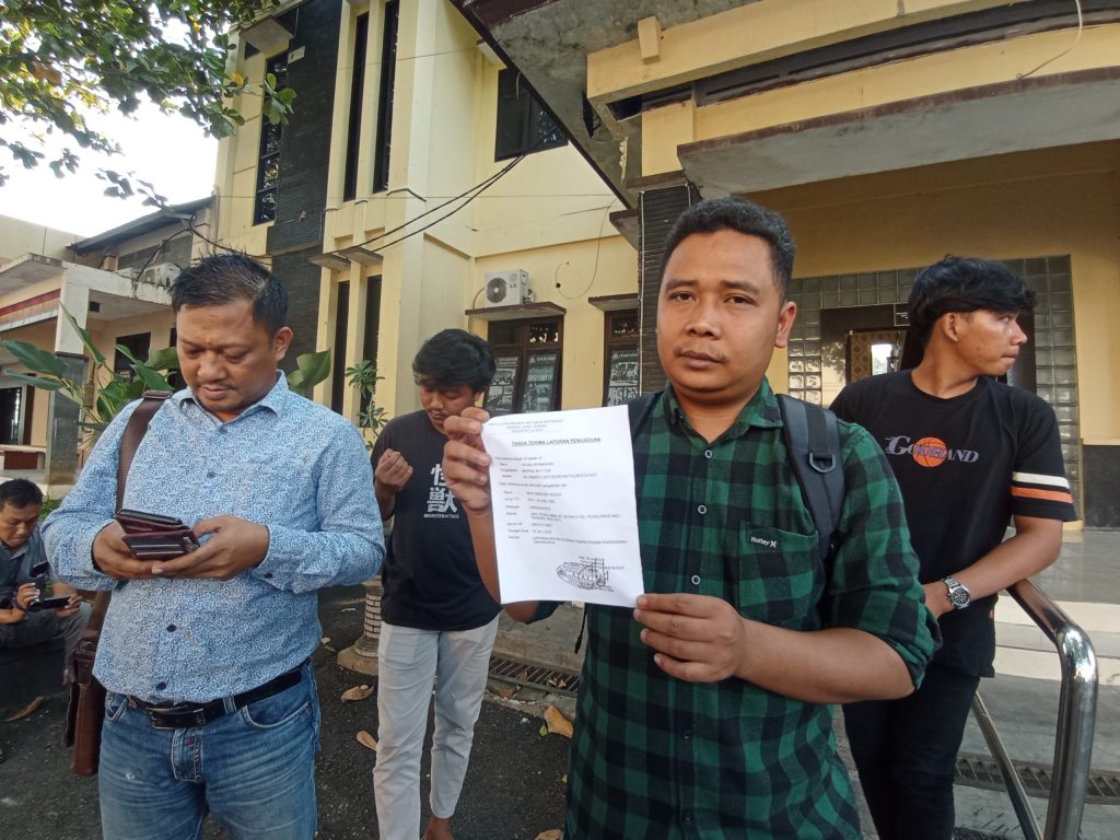 Aksi Lorot Celana Saat Demo di Depan Kantor DMPTSP Pati Berujung Dilaporkan ke&nbsp;Polisi