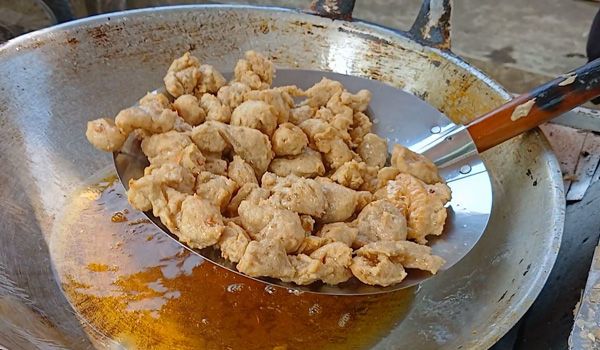 Bakso Goreng Legend di Depan SMP 1 Mejobo Ini Harganya Rp2 Ribuan per&nbsp;Bungkus