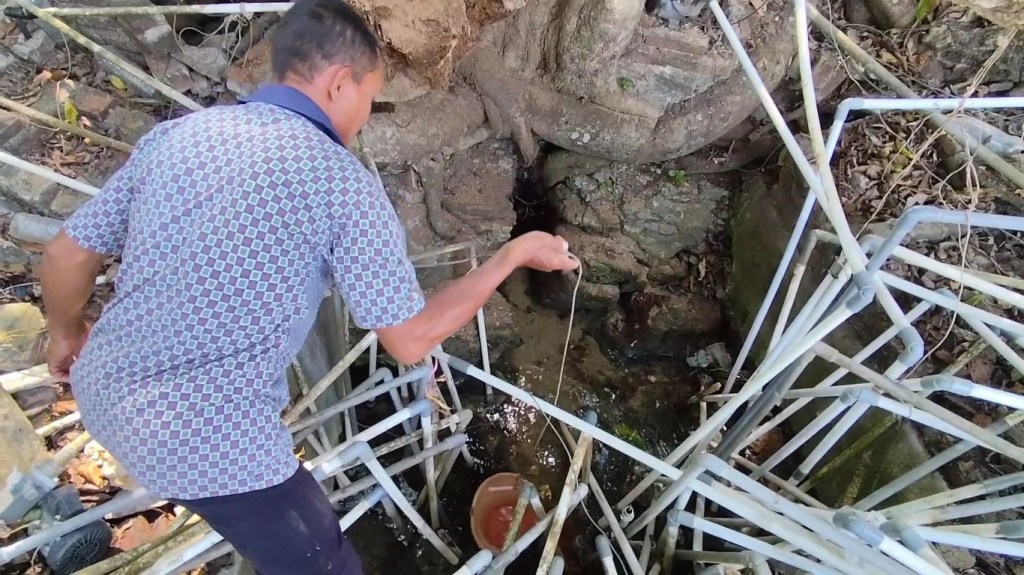 Meski Dialirkan ke Puluhan Rumah Warga, Air Sendang Watu Jago Tak Pernah&nbsp;Kering