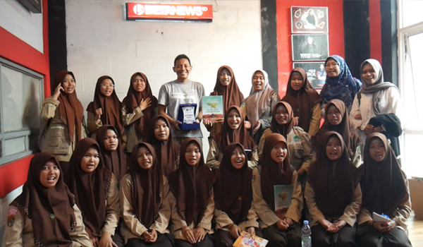 Masuki Kantor Beta Media, Siswa MA Miftahul Falah Merasa&nbsp;Dejavu