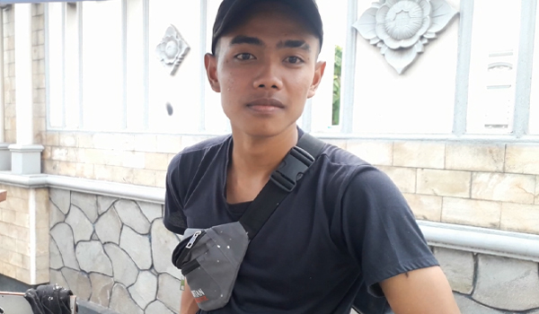 Kisah Dani, Pemuda 18 Tahun Punya Omzet hingga Rp700 Ribu Sehari dari Martabak Mini