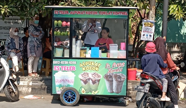 Es Teler yang Lagi Viral di Juwana, Hanya Hitungan Jam Ratusan Gelas Ludes