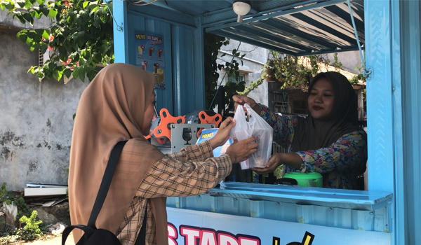 Pertama di Kudus, Es Tape Singkong di Pedawang Ini Selalu Ramai Pembeli